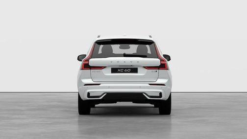 Crystal White Metallic 2026 Volvo XC60 B5 Plus