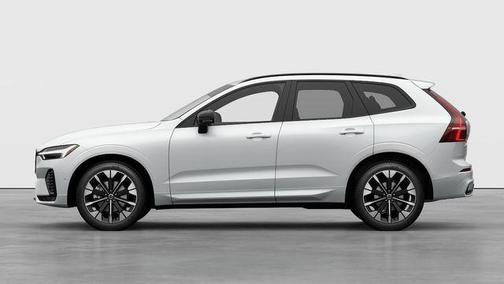 Crystal White Metallic 2026 Volvo XC60 B5 Plus
