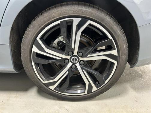 2024 Volvo S60 B5 Ultimate Dark Theme
