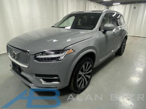 2025 Volvo XC90 B6 Plus 7-Seater