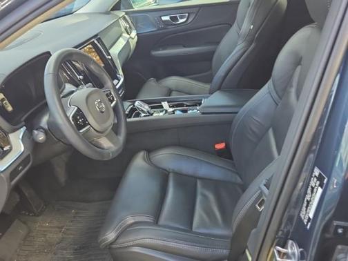 2024 Volvo V60 Cross Country B5 Ultimate