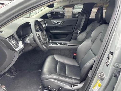 2025 Volvo S60 B5 Core