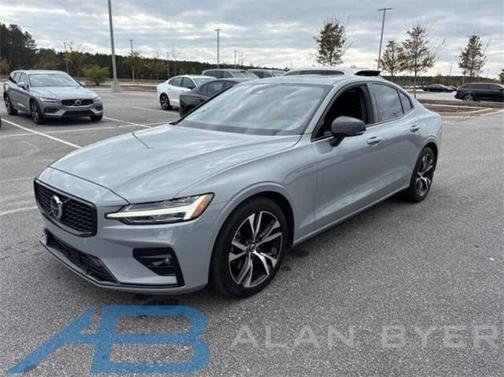 2025 Volvo S60 B5 Core