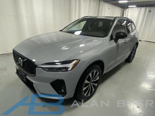 2025 Volvo XC60 B5 Plus