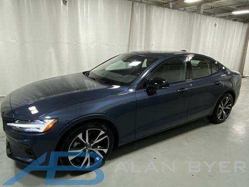 2025 Volvo S60 B5 Core