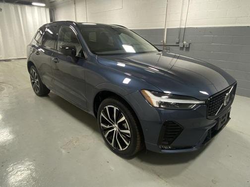 2025 Volvo XC60 B5 Plus