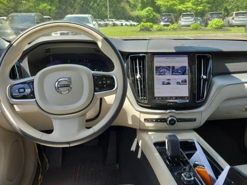 2023 Volvo XC60 B5 Core