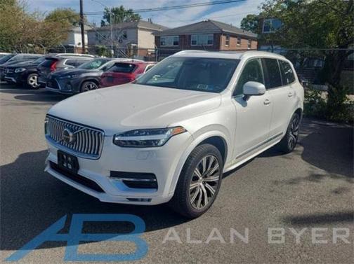 2024 Volvo XC90 B5 Core Bright Theme