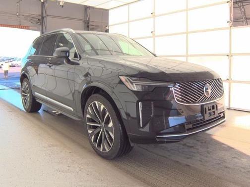 2025 Volvo XC90 B6 Plus 7-Seater