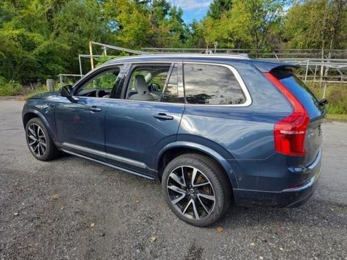 2024 Volvo XC90 B6 Ultimate Bright Theme 7-Seater