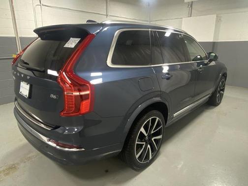 2024 Volvo XC90 B6 Ultimate Bright Theme 7-Seater