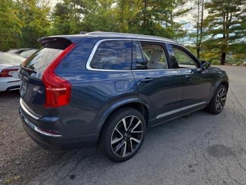 2024 Volvo XC90 B6 Ultimate Bright Theme 7-Seater