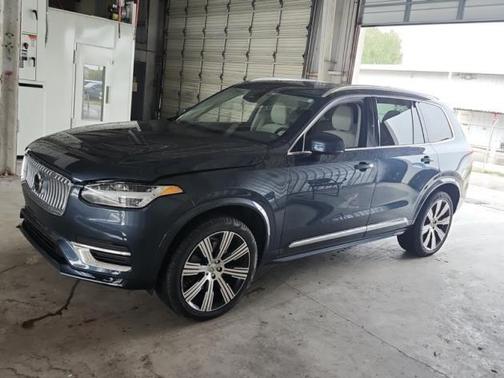 2024 Volvo XC90 B5 Plus Bright Theme