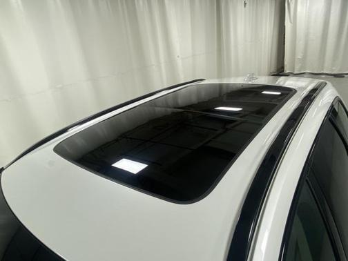 2023 Volvo XC60 B6 Ultimate Dark Theme