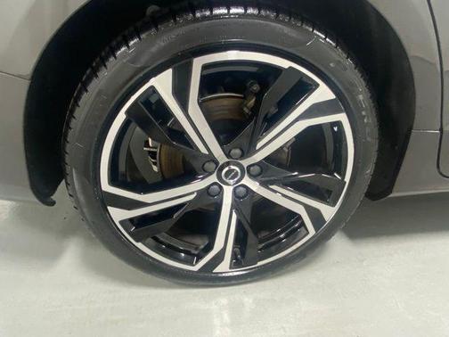 2025 Volvo S60 B5 Core