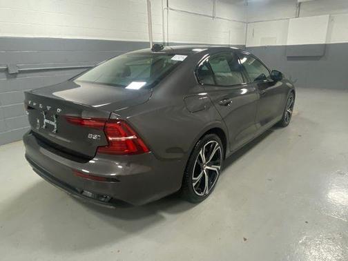 2025 Volvo S60 B5 Core