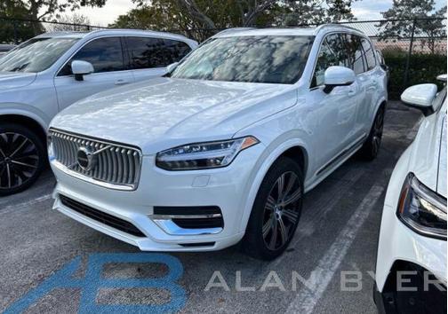 Crystal White Metallic 2025 Volvo XC90 Plug-In Hybrid T8 Core 7-Seater