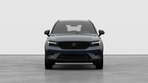 2026 Volvo XC40 B5 Ultra Black Edition