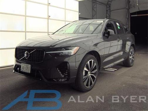 2025 Volvo XC60 B5 Plus