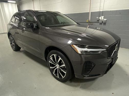 2025 Volvo XC60 B5 Plus
