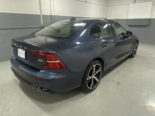 2025 Volvo S60 B5 Core