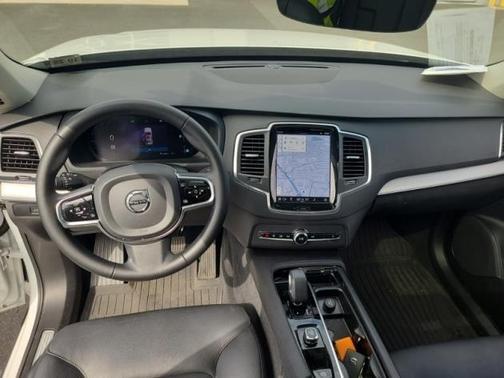 2024 Volvo XC90 B5 Core Bright Theme