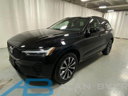 Onyx Black Metallic 2024 Volvo XC60 B5 Core Dark Theme