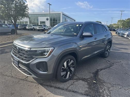 2025 Volkswagen Atlas Cross Sport 2.0T SE w/ Technology