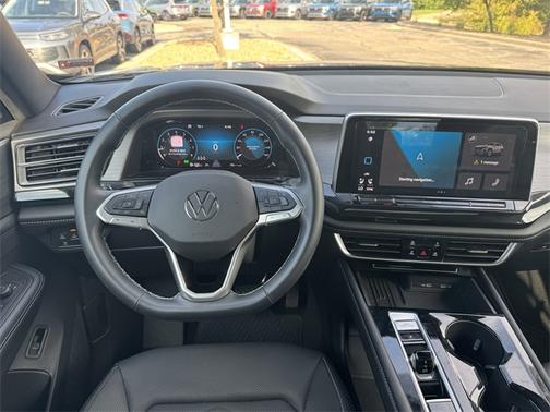 2025 Volkswagen Atlas Cross Sport 2.0T SE w/ Technology