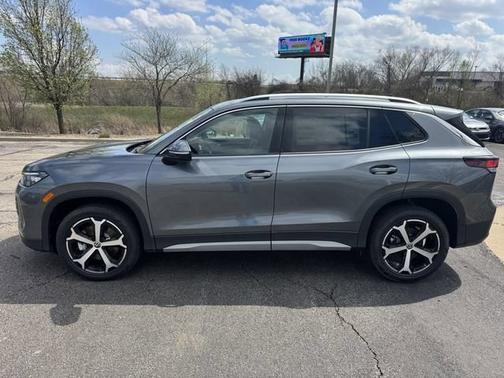 Platinum Gray Metallic 2026 Volkswagen Tiguan 2.0T SE