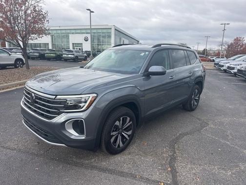 2025 Volkswagen Atlas 2.0T SE