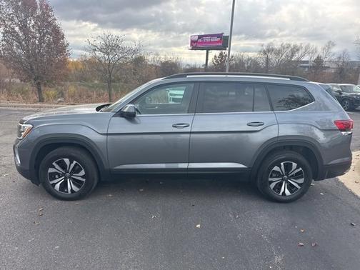 2025 Volkswagen Atlas 2.0T SE