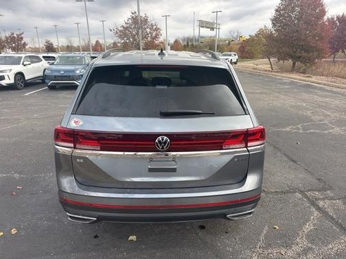 2025 Volkswagen Atlas 2.0T SE