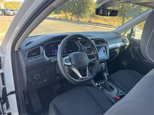 2024 Volkswagen Tiguan 2.0T S