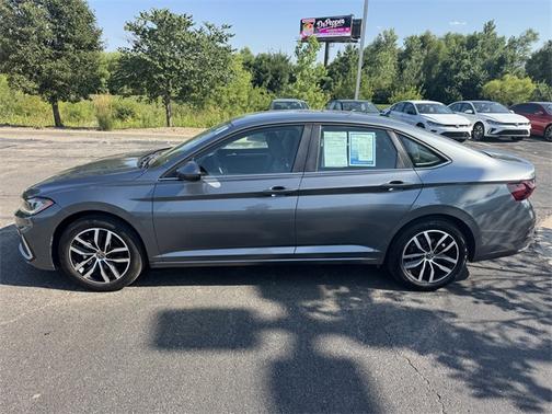 2025 Volkswagen Jetta 1.5T SE