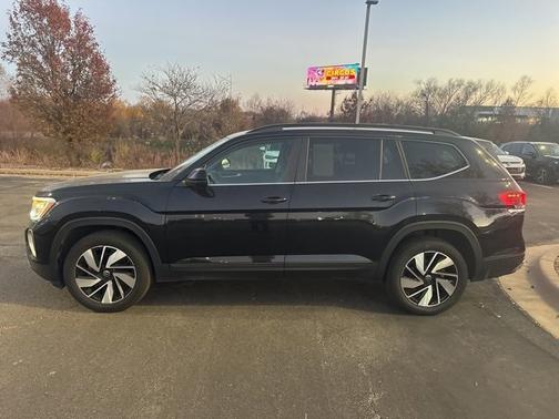 2024 Volkswagen Atlas 2.0T SE