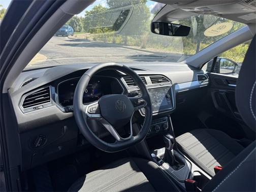 2024 Volkswagen Tiguan 2.0T S