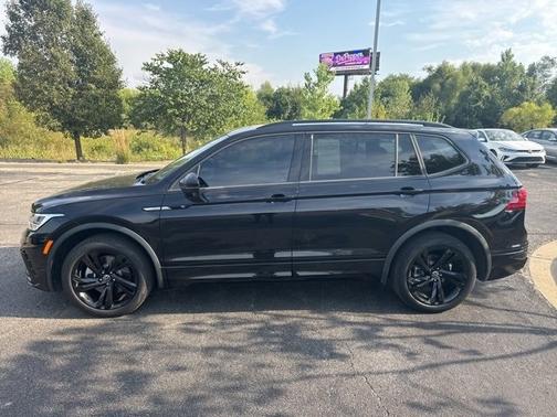 2024 Volkswagen Tiguan 2.0T SE R-Line Black