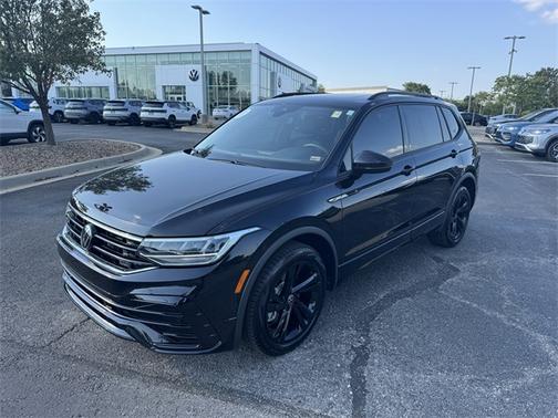 2024 Volkswagen Tiguan 2.0T SE R-Line Black