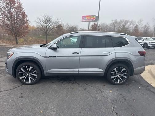 2025 Volkswagen Atlas 2.0T SEL Premium R-Line