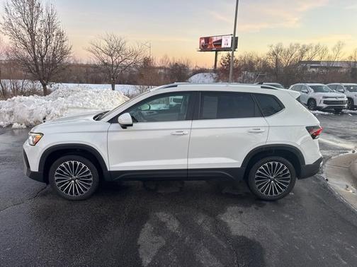 2025 Volkswagen Taos 1.5T SE