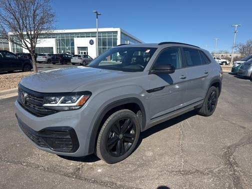 2023 Volkswagen Atlas Cross Sport 2.0T SEL R-Line Black