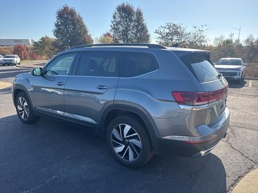 2025 Volkswagen Atlas 2.0T SE