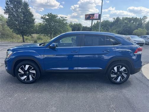 2025 Volkswagen Atlas Cross Sport 2.0T SE w/ Technology