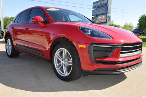 2022 Porsche Macan Base