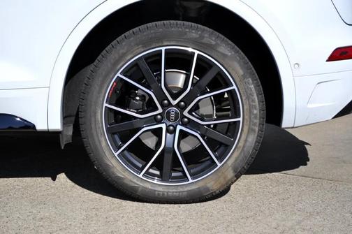 2024 Audi SQ5 3.0T Prestige