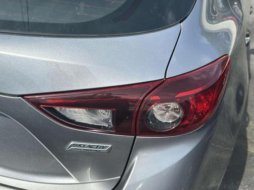 2015 Mazda Mazda3 i Grand Touring