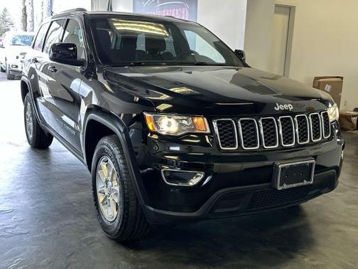2019 Jeep Grand Cherokee Laredo