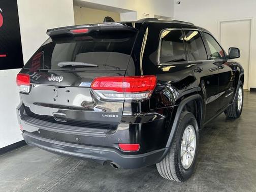 2019 Jeep Grand Cherokee Laredo