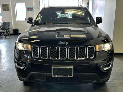 2019 Jeep Grand Cherokee Laredo